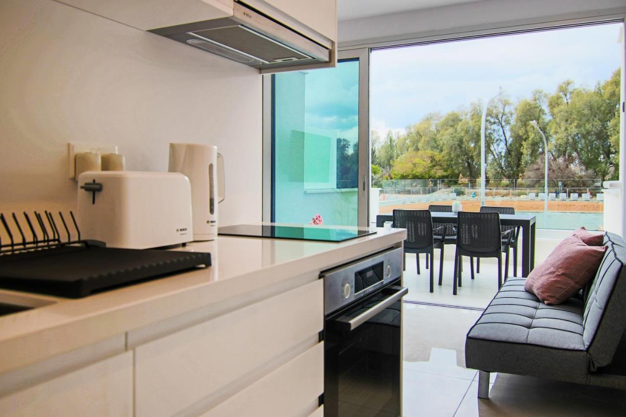 Phaedrus Living - Seaside Luxury Flat Harbour 108 Apartment Пафос Екстериор снимка