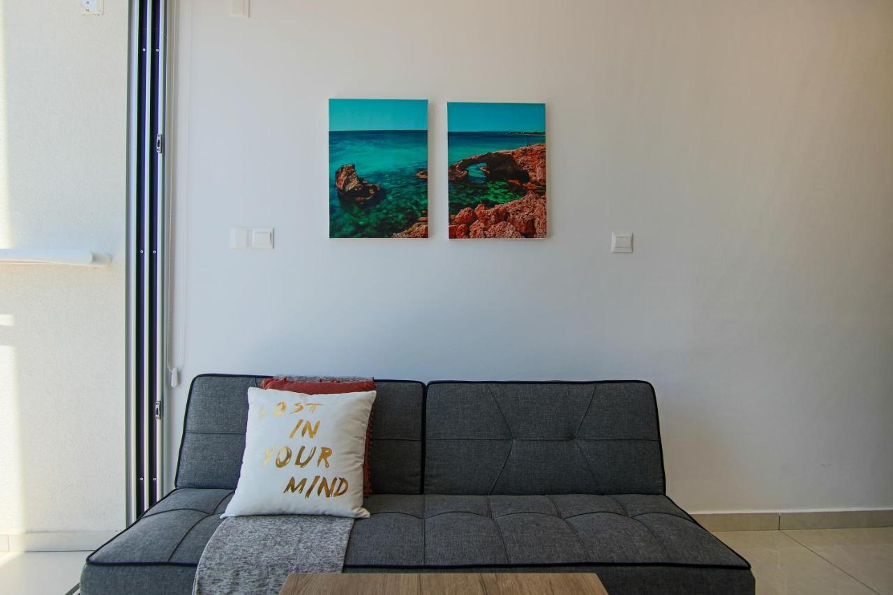 Phaedrus Living - Seaside Luxury Flat Harbour 108 Apartment Пафос Екстериор снимка